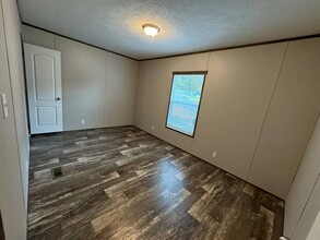 297 Bristol Dr in Hampton, GA - Building Photo - Building Photo