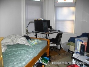 1422 Commonwealth Ave in Boston, MA - Foto de edificio - Building Photo