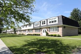 Sundridge Apartments in Amherst, NY - Foto de edificio - Building Photo