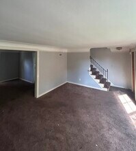 12 Cleveland Dr in Cheektowaga, NY - Building Photo - Building Photo