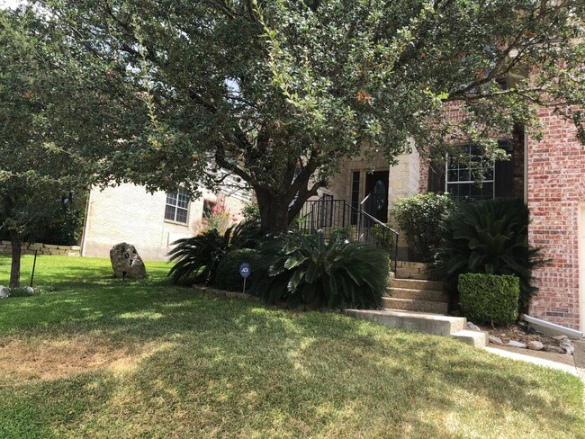 507 Enchanted Way-Unit -Harrison-3407-1 in San Antonio, TX - Foto de edificio - Building Photo