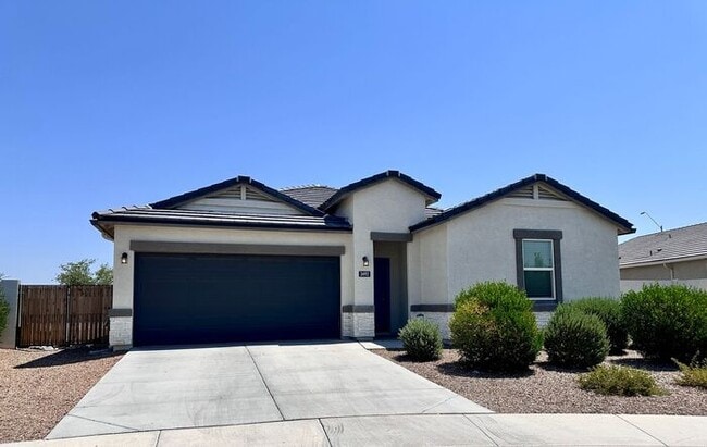 3492 N Cinnabar Ln