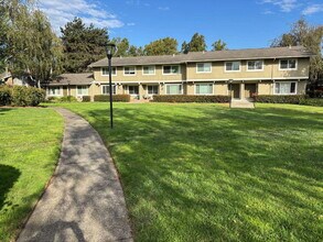 111 Lawnview Cir in Danville, CA - Building Photo - Building Photo