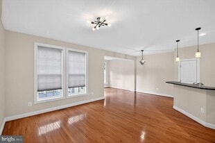 333 Caldwell Terrace SE in Leesburg, VA - Building Photo