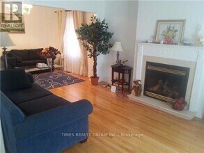 516 Pleasant Ridge Ave in Vaughan, ON - Building Photo - Building Photo