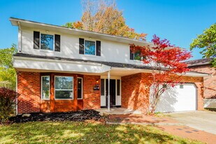 4943 Almont Dr in Columbus, OH - Building Photo