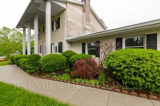 1106 N Orchard Rd NE in Bolivar, OH - Building Photo - Building Photo
