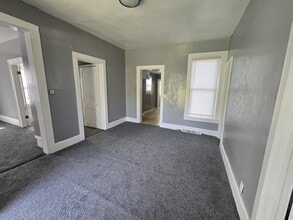 1122 E 6th Ave in Monmouth, IL - Building Photo - Building Photo