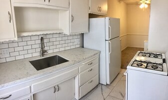 Blackburn Apartments in Los Angeles, CA - Building Photo