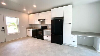 91-3617 Kamolehonua St in Ewa Beach, HI - Building Photo - Building Photo