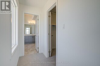 1 Kings Hill Dr in Brampton, ON - Building Photo - Building Photo