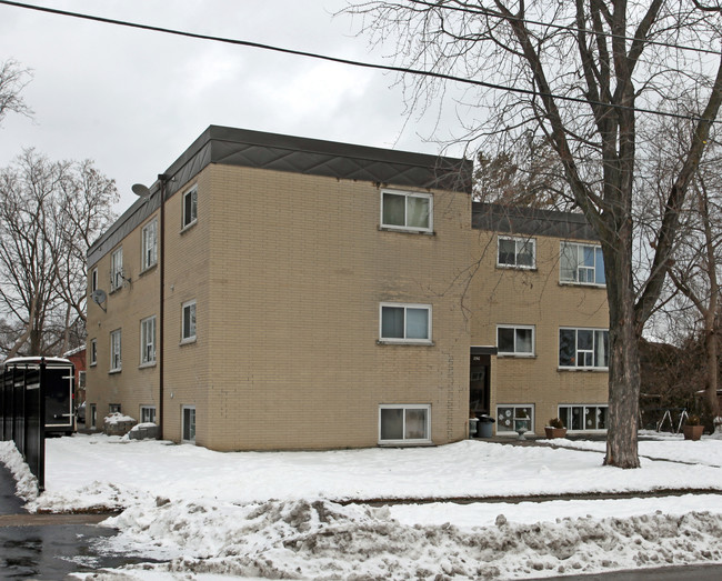 290 Anderson Ave in Oshawa, ON - Building Photo - Building Photo