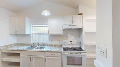 300 N Church St in Bunnell, FL - Building Photo - Building Photo