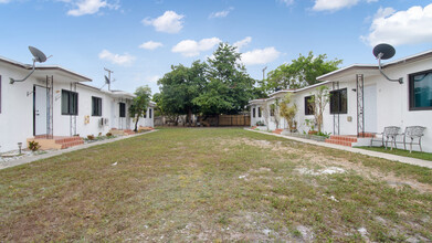 66 W 17th St in Hialeah, FL - Building Photo - Building Photo