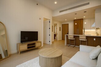 35-32 Leavitt St in Queens, NY - Building Photo - Building Photo