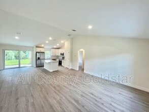 15167 Chamberlain Blvd in Port Charlotte, FL - Building Photo - Building Photo