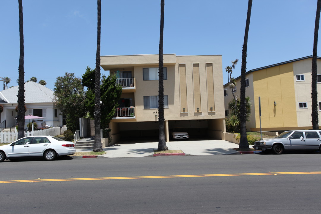 933 4th St in Santa Monica, CA - Building Photo