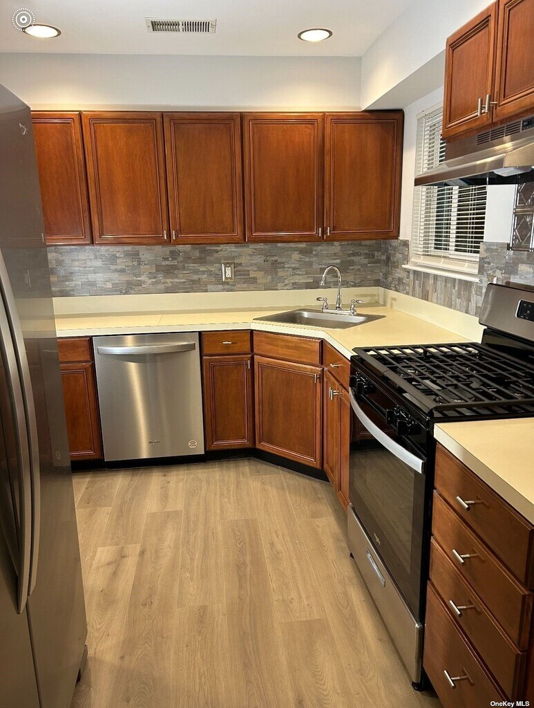 59 Timber Ridge Dr Rentals in Holtsville, NY