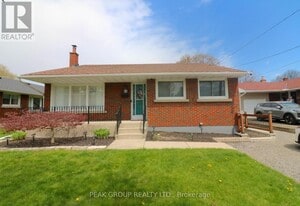 6119 Scott St in Niagara Falls, ON - Building Photo
