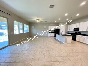 11067 W Fountain View Dr in Marana, AZ - Building Photo - Building Photo