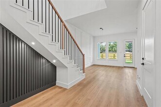 2820 Barnes Bridge Rd in Dallas, TX - Building Photo - Building Photo