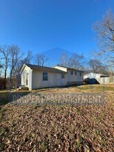 3775 SE Forest Dr in Cleveland, TN - Building Photo - Building Photo