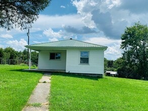 1983 Peppers Ferry Rd NW in Christiansburg, VA - Building Photo - Building Photo