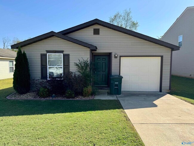 property at 226 Valleyside Dr NE