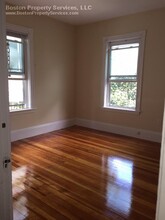 65 Hillside St, Unit 3 in Boston, MA - Building Photo - Building Photo