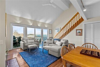 157 Harrison Ave in Newport, RI - Building Photo - Building Photo