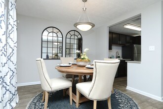 Park at Abernathy Square Apartments in Sandy Springs, GA - Building Photo - Interior Photo