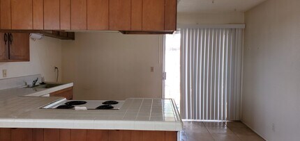 19227 California 18 in Apple Valley, CA - Building Photo - Building Photo