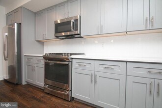 1022 S 2nd St in Philadelphia, PA - Building Photo - Building Photo