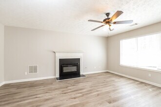 958 Sugar Landing Cir in Sugar Hill, GA - Building Photo - Building Photo