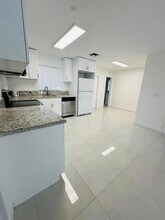 2620 NW 14th Ct in Fort Lauderdale, FL - Building Photo - Building Photo