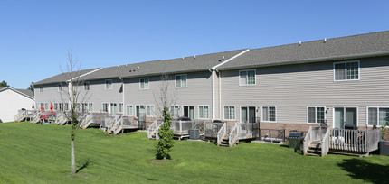 Fairfield Townhouses East at Coram in Coram, NY - Building Photo - Building Photo