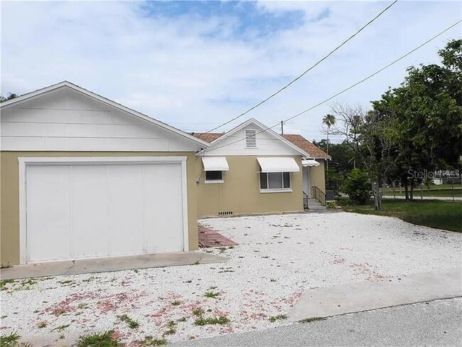 1700 49th Street N in St. Petersburg, FL - Building Photo - Building Photo