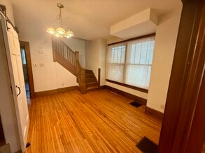 468 E Tompkins St in Columbus, OH - Foto de edificio - Building Photo
