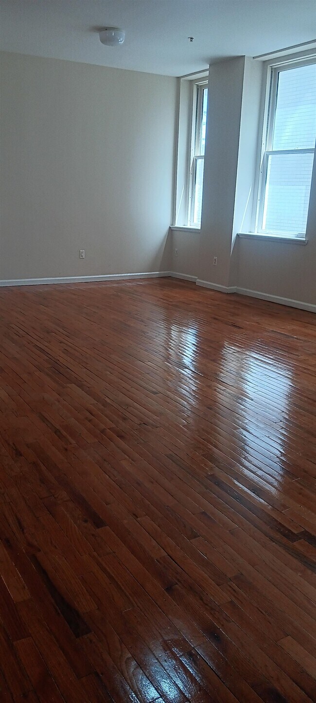 143 E State St in Trenton, NJ - Building Photo - Building Photo