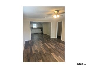 2515 N Tenneha Ave in Tyler, TX - Building Photo - Building Photo