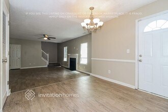 532 Carriage Walk Ln in Stone Mountain, GA - Building Photo - Building Photo