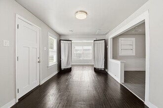 1724 S Jamestown Ave in Tulsa, OK - Building Photo - Building Photo