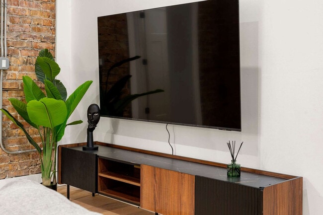 1941 W Augusta Blvd in Chicago, IL - Building Photo - Building Photo