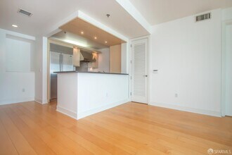 239 Brannan St in San Francisco, CA - Building Photo - Building Photo