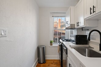102 Revere St in Boston, MA - Building Photo - Building Photo