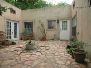 4405 Avenue H in Austin, TX - Building Photo - Building Photo