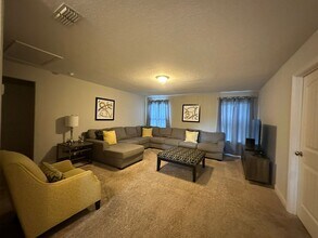 5299 Wildwood Wy in Davenport, FL - Building Photo - Building Photo