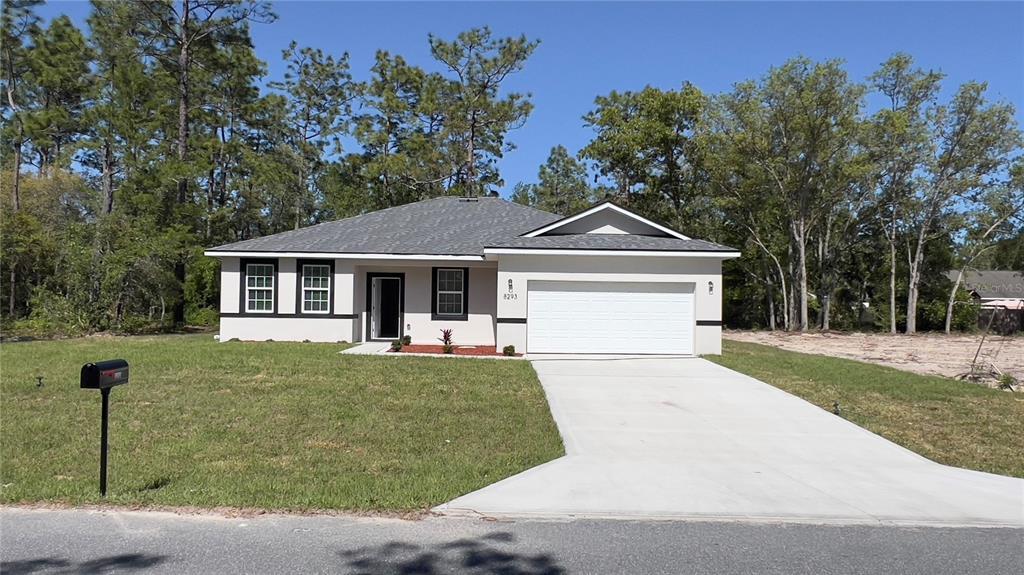 8610 N Upland Dr in Citrus Springs, FL - Building Photo