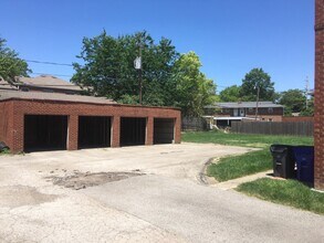 1869 N Star Rd, Unit 0802 in Columbus, OH - Building Photo - Building Photo