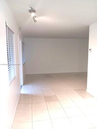 1733 Mayo St in Hollywood, FL - Building Photo - Building Photo